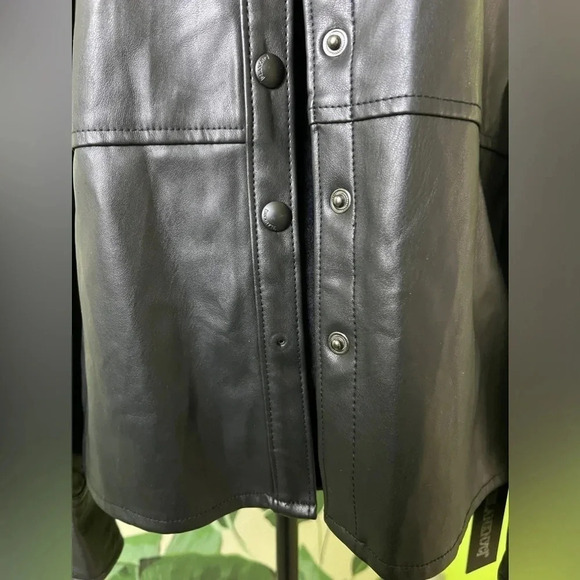 BLANKNYC Faux Leather Puff Sleeve button Down Shirt M NWT - Picture 3 of 9